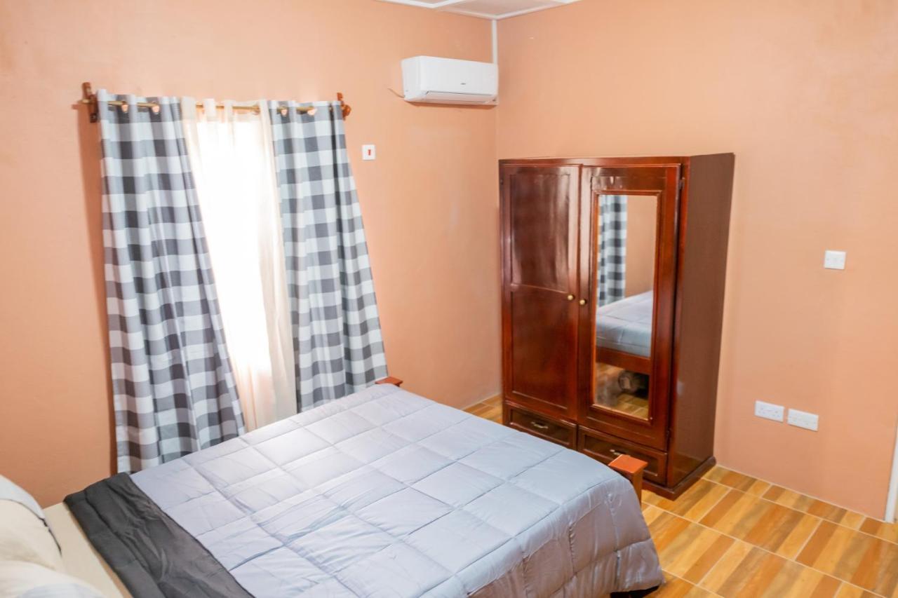 קינגסטאון Golden Palms Apartment מראה חיצוני תמונה