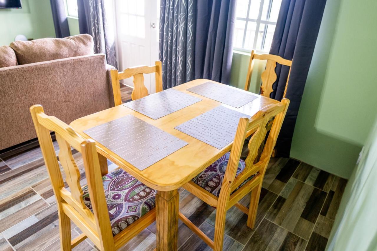 קינגסטאון Golden Palms Apartment מראה חיצוני תמונה