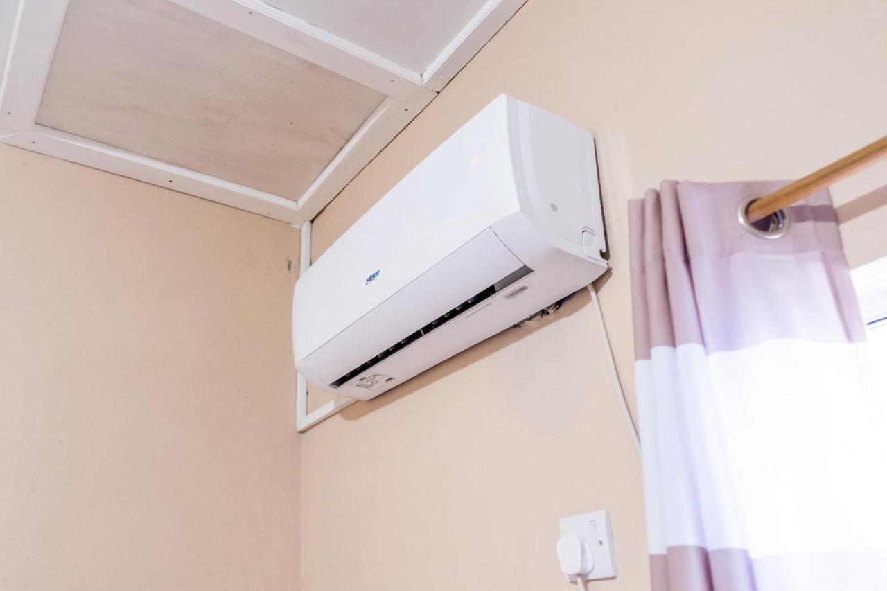 קינגסטאון Golden Palms Apartment מראה חיצוני תמונה