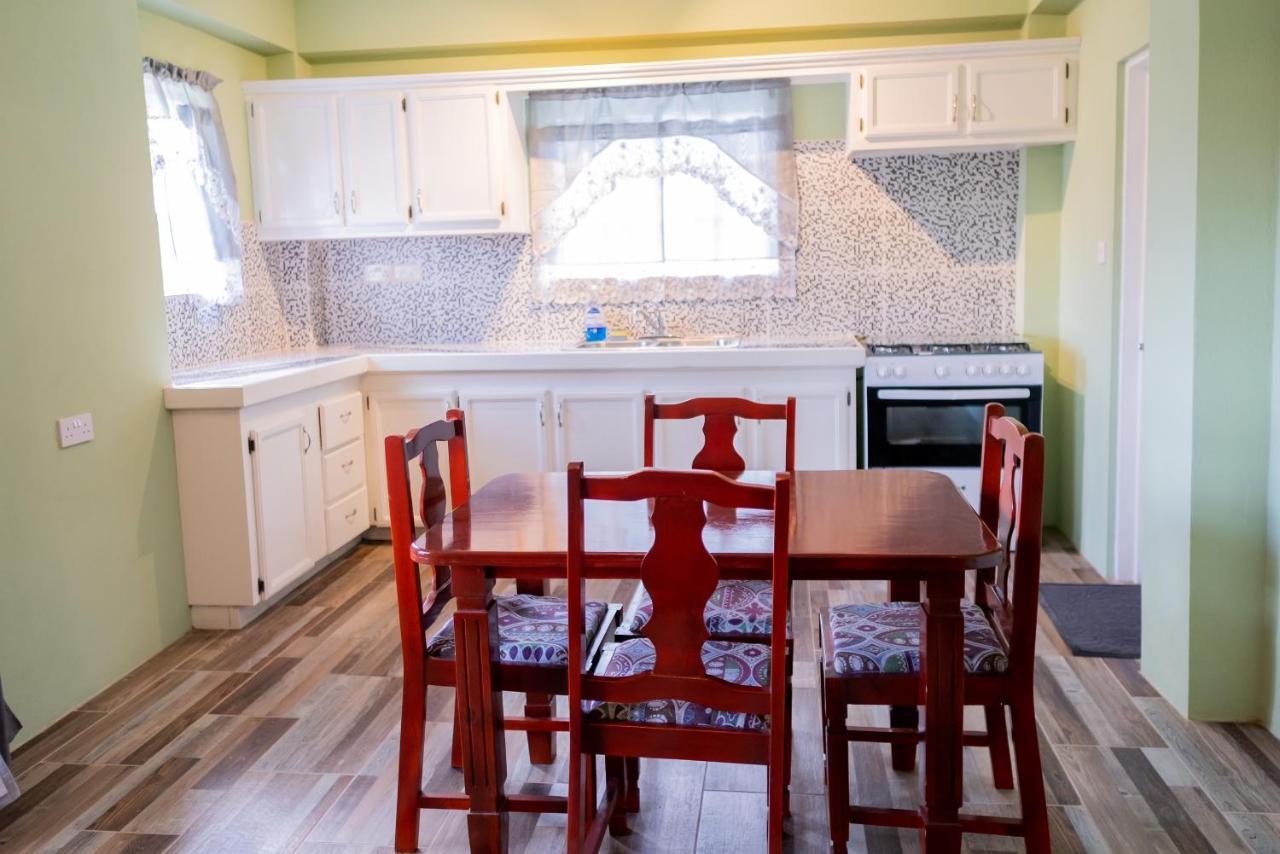 קינגסטאון Golden Palms Apartment מראה חיצוני תמונה